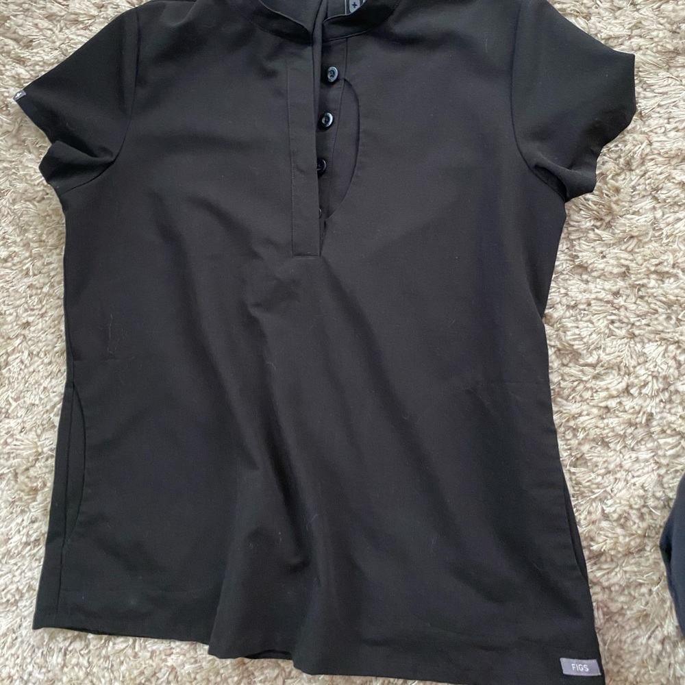 Figs scrub top